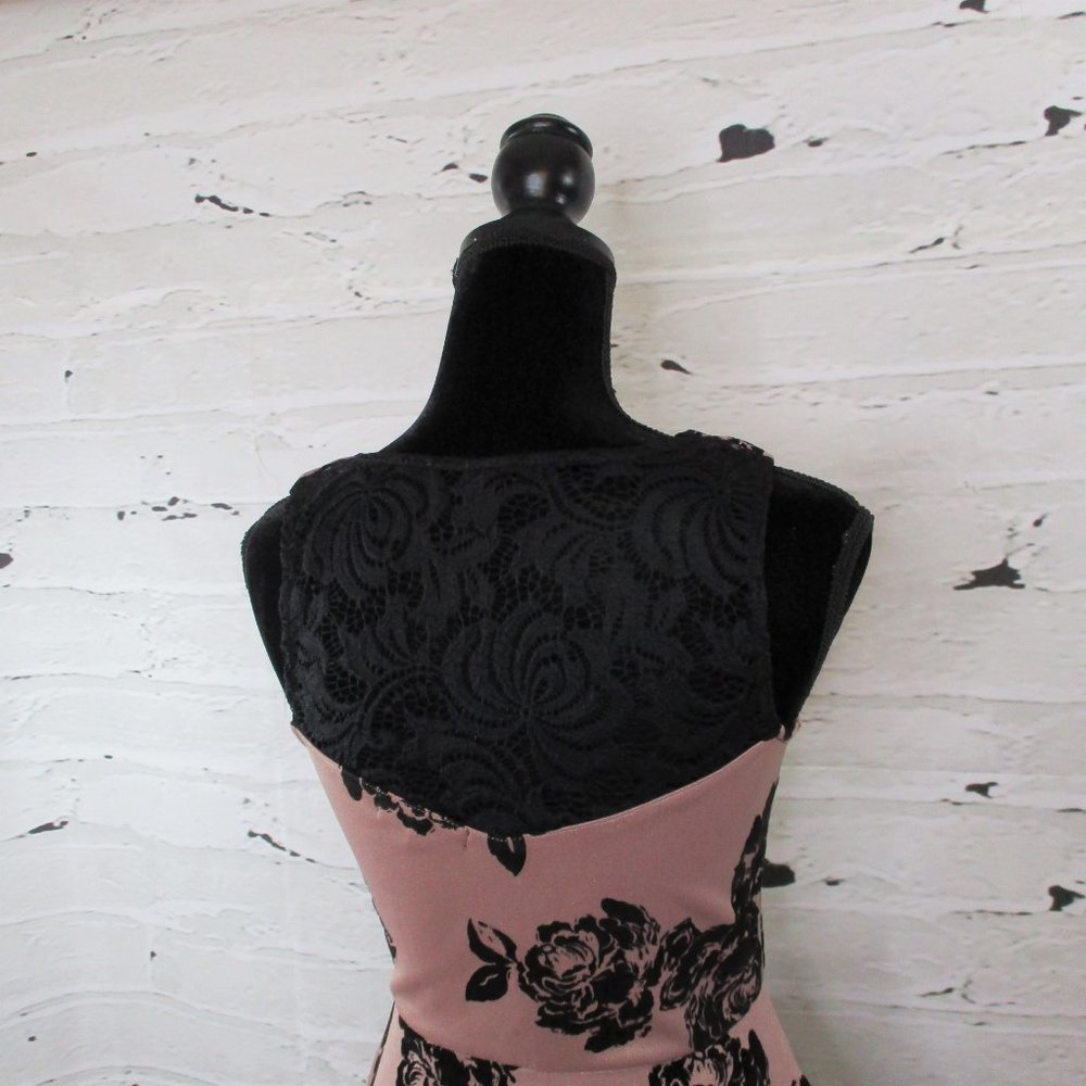 Trixxi Junior's Velveteen Rose Fit and Flare Short Dress - Picture 4 of 8
